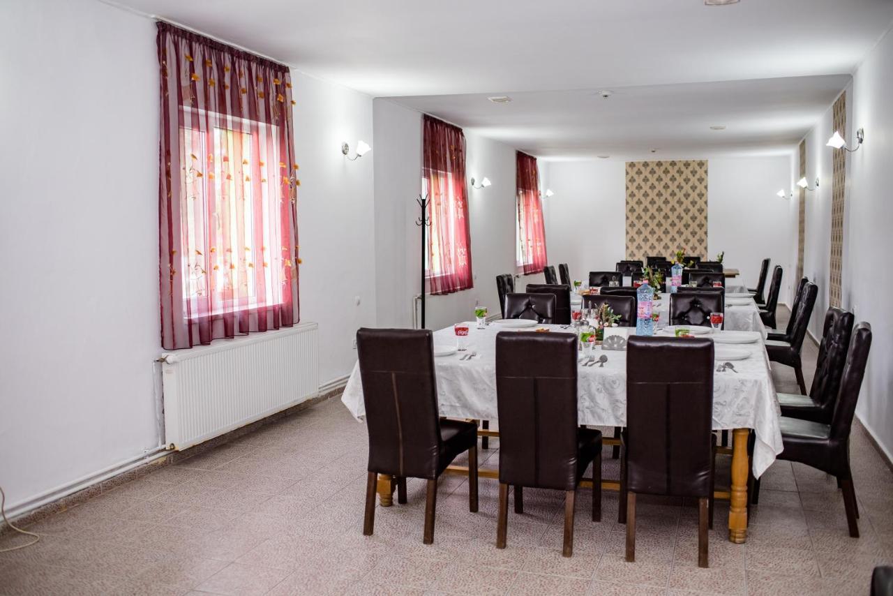 Hotel Marion Poiana Dumbraveni  외부 사진