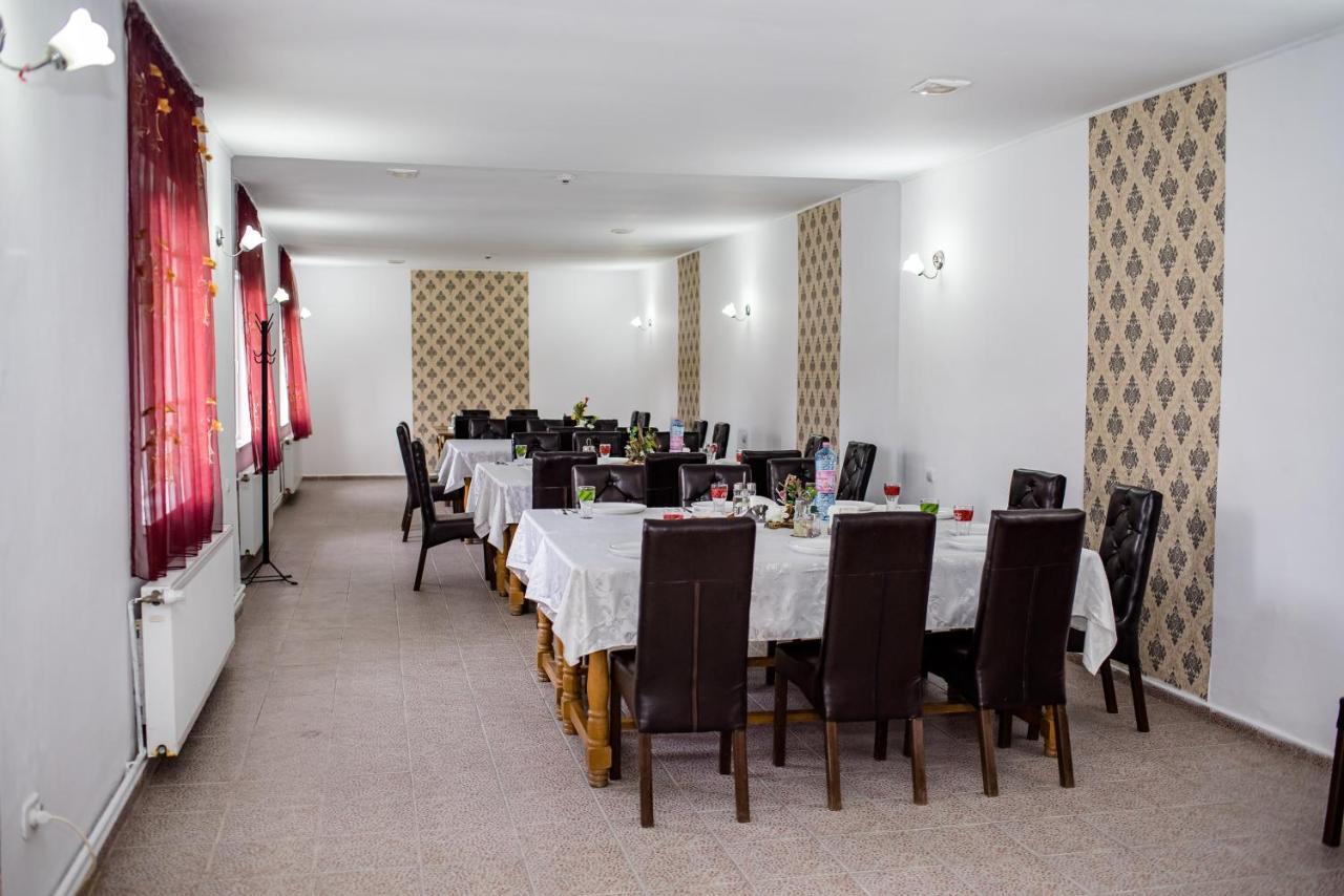 Hotel Marion Poiana Dumbraveni  외부 사진